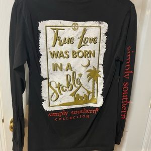 Simply Southern women’s small Christmas tee